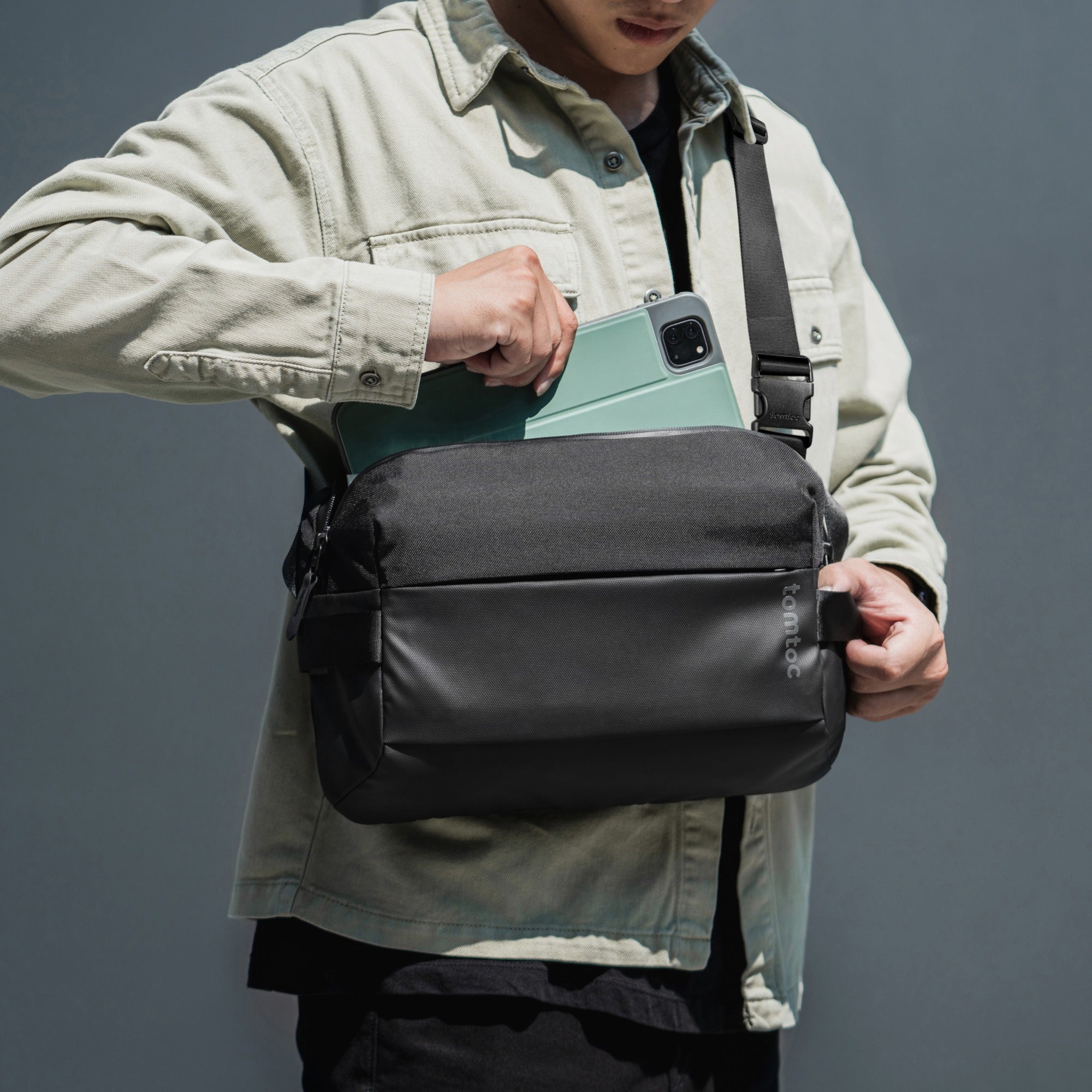 Bolso Bandolera Explorer-T21 M para iPad 11" / N Switch 2 7L