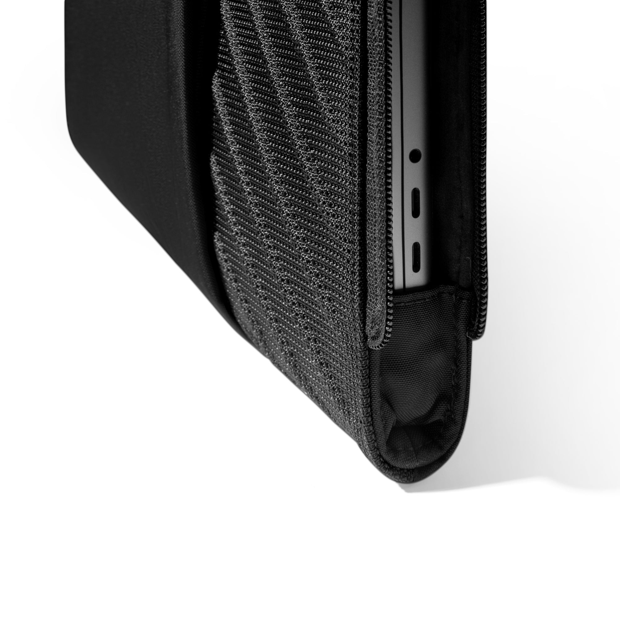 Funda Premium Voyage-A10 para Macbook 14″ Resistente al Agua