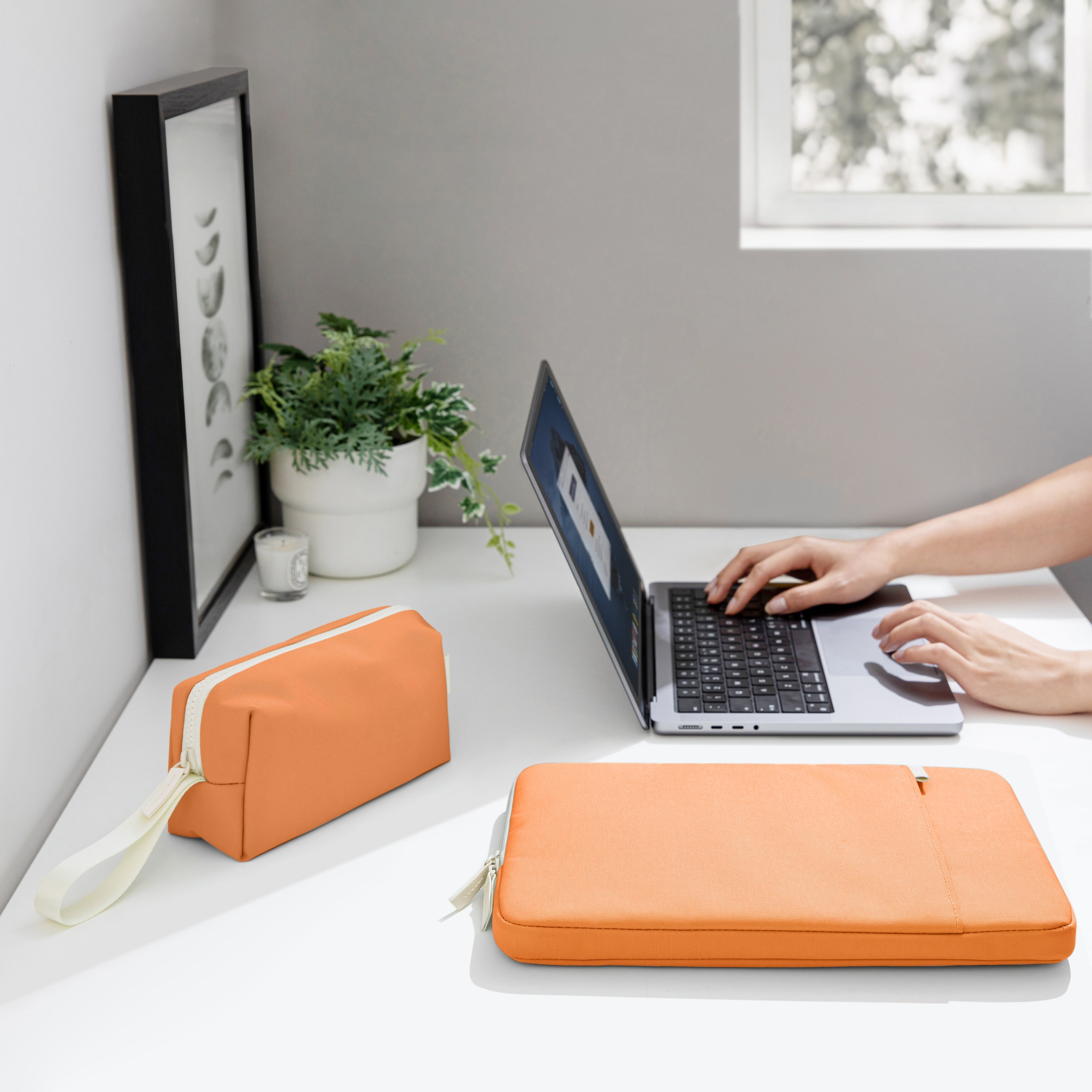 Funda Lady-A23 para Macbook 14” con Estuche Organizador