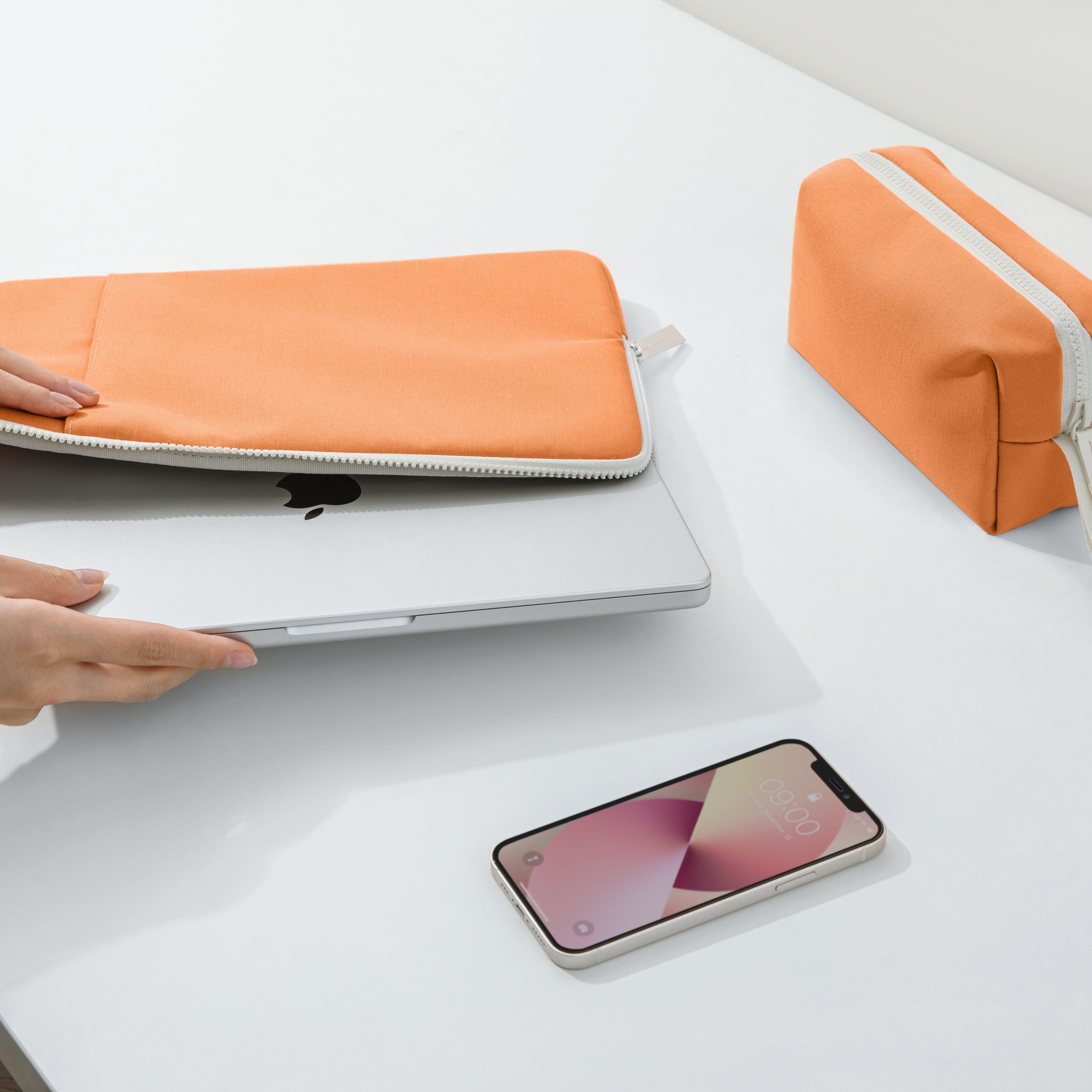 Funda Lady-A23 para Macbook 14” con Estuche Organizador