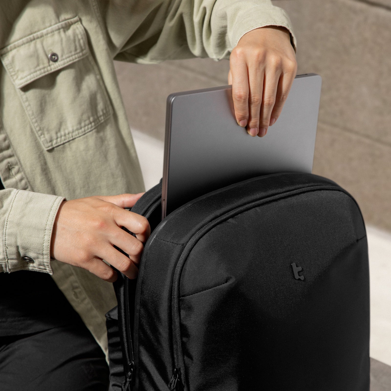 Mochila UrbanEX-T65 S 20L para Notebook 15.6"