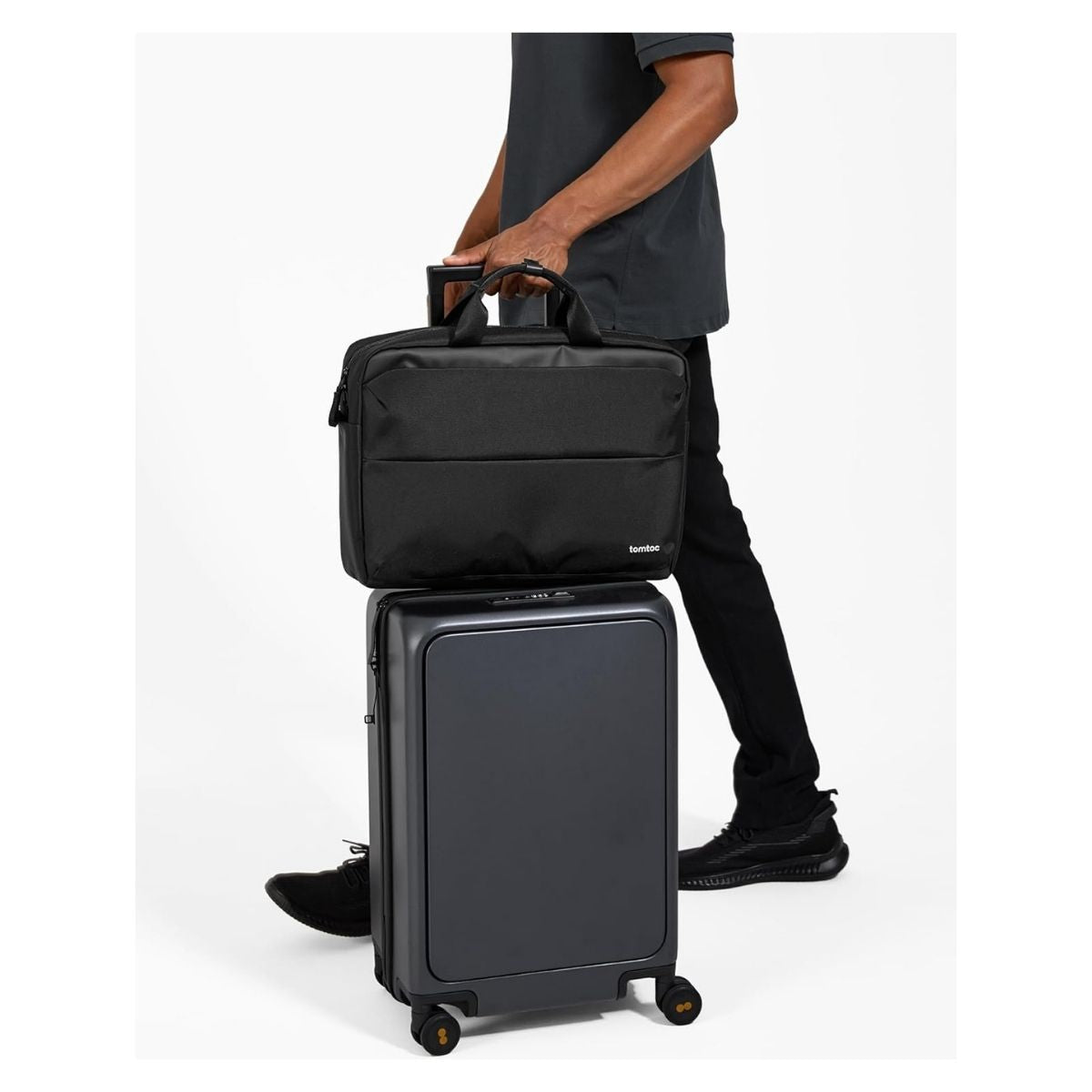 Bolso Maletín Defender-A32 para Notebook 16" de 16L