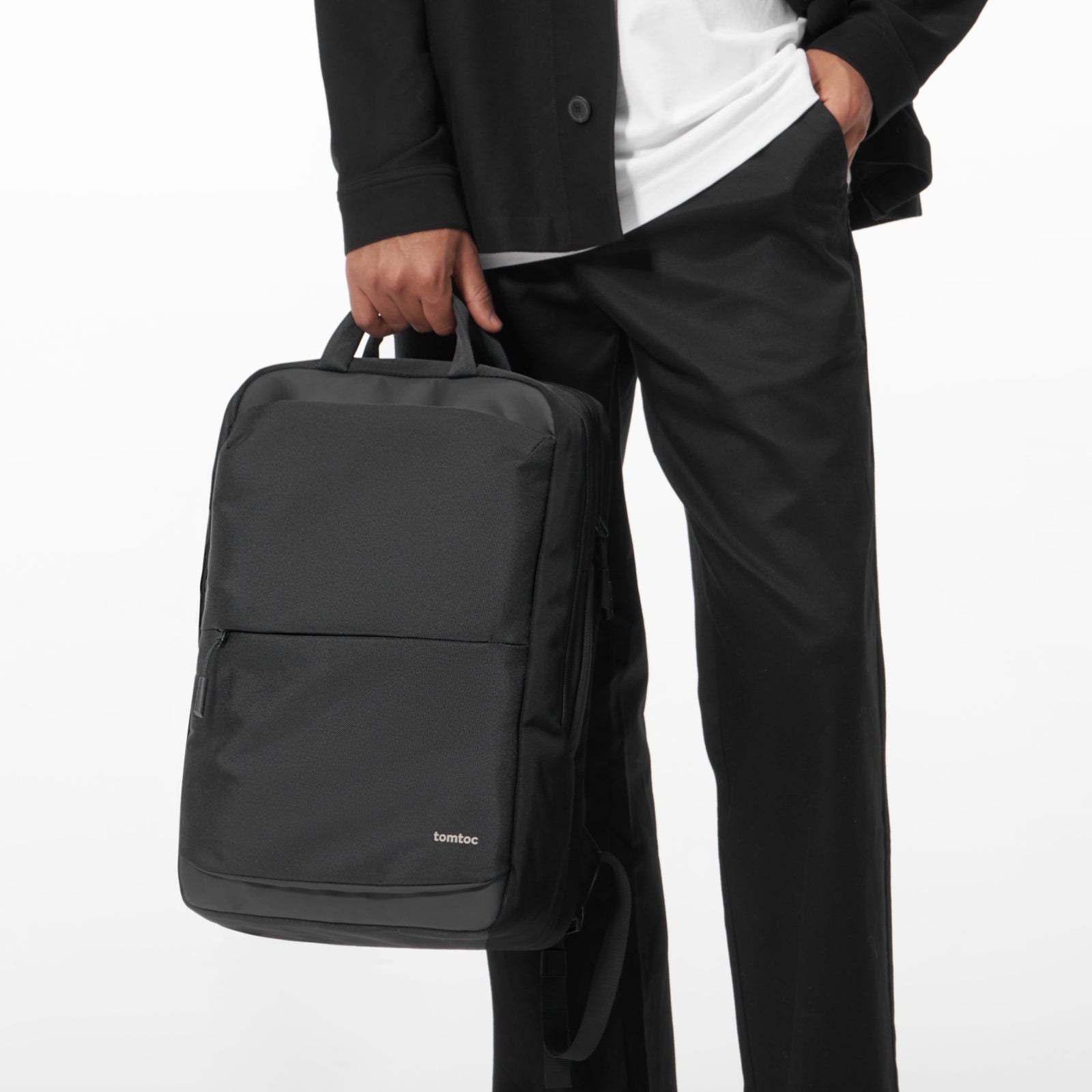 Mochila Premium Navigator-T71 M 24L para Notebook de 16''