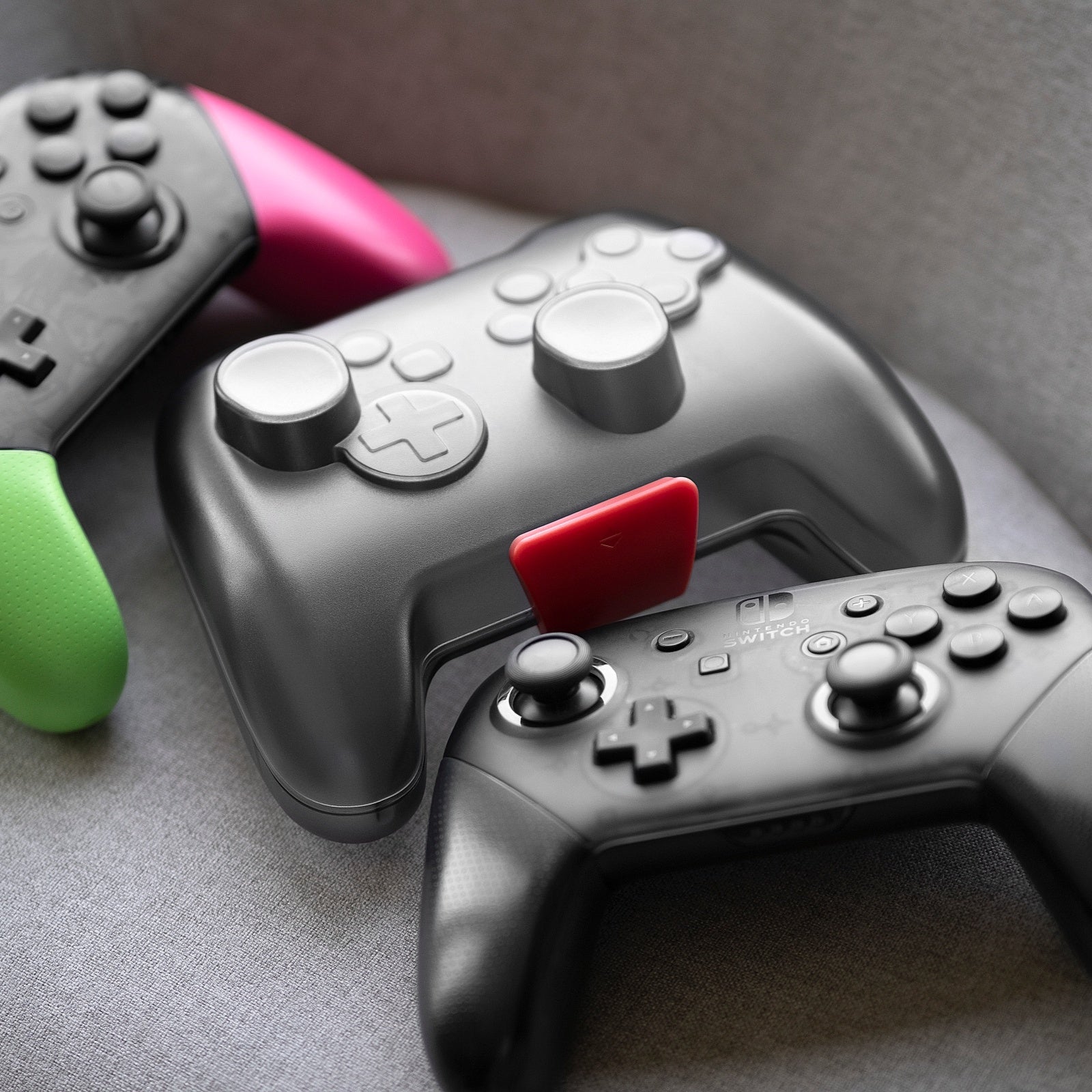 Estuche Rígido ArmorCase-G25 para Control de Nintendo Switch Pro