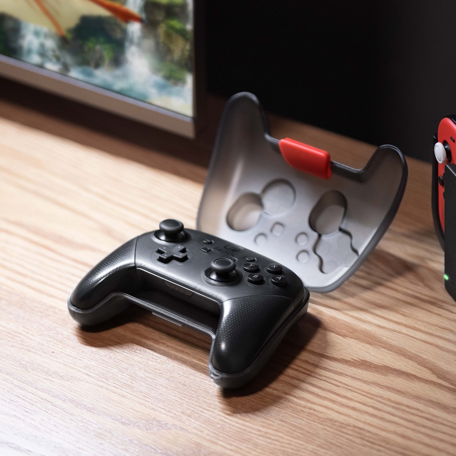 Estuche Rígido ArmorCase-G25 para Control de Nintendo Switch Pro