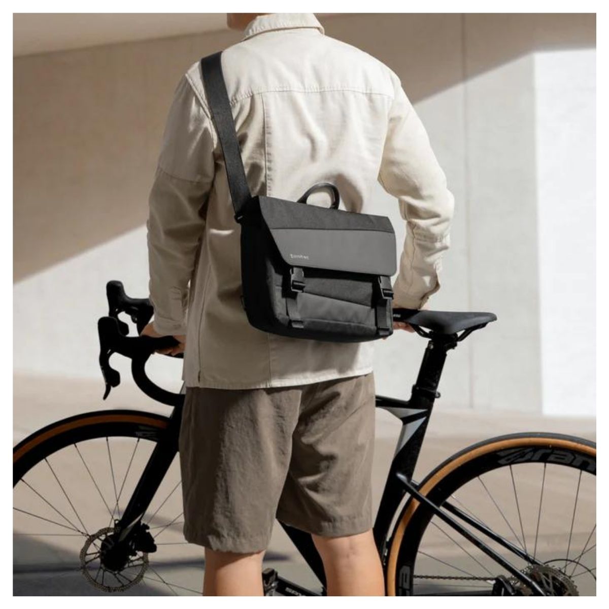 Bolso Bandolera Slash-T27 6,5L para iPad 11" – imagen 6