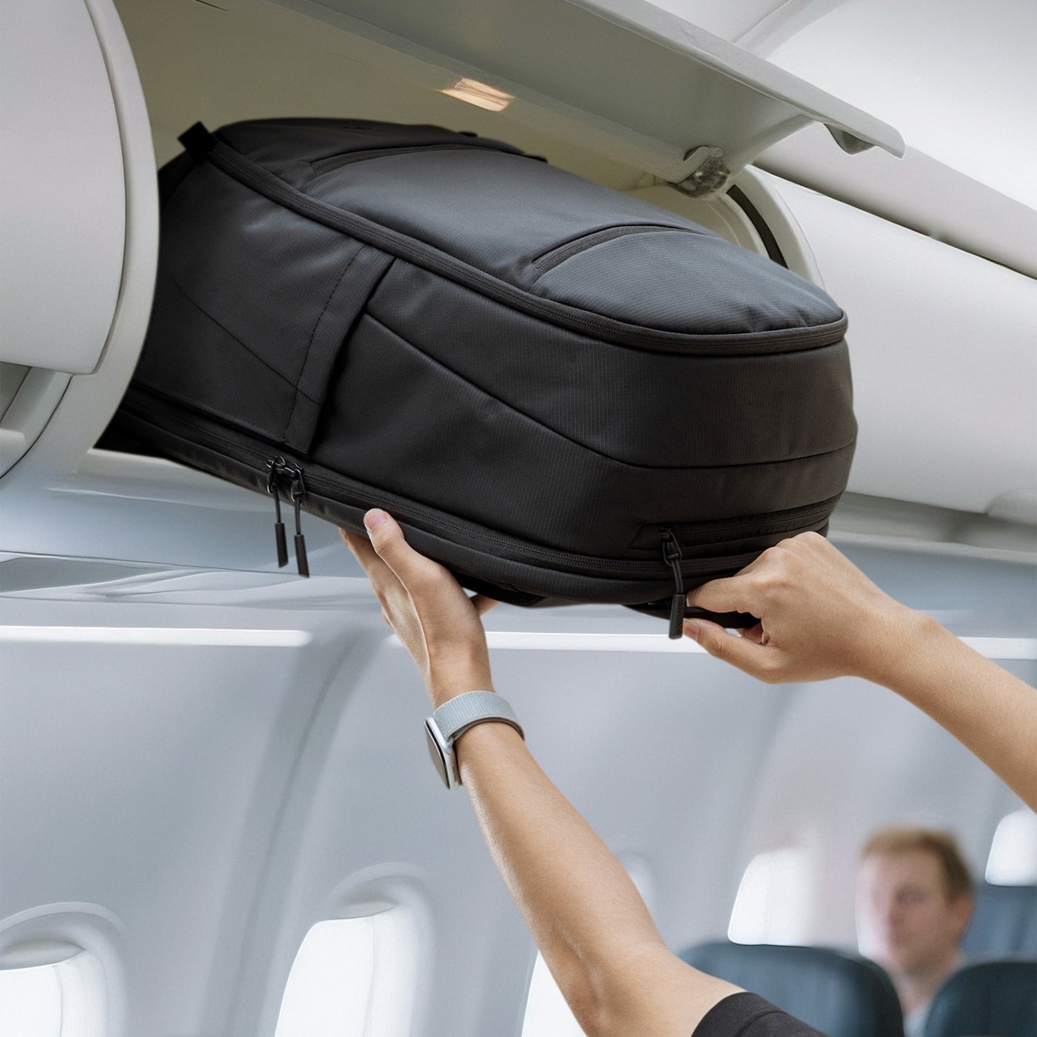 Mochila Premium UrbanEX-T77 de 26L para Notebook 16"